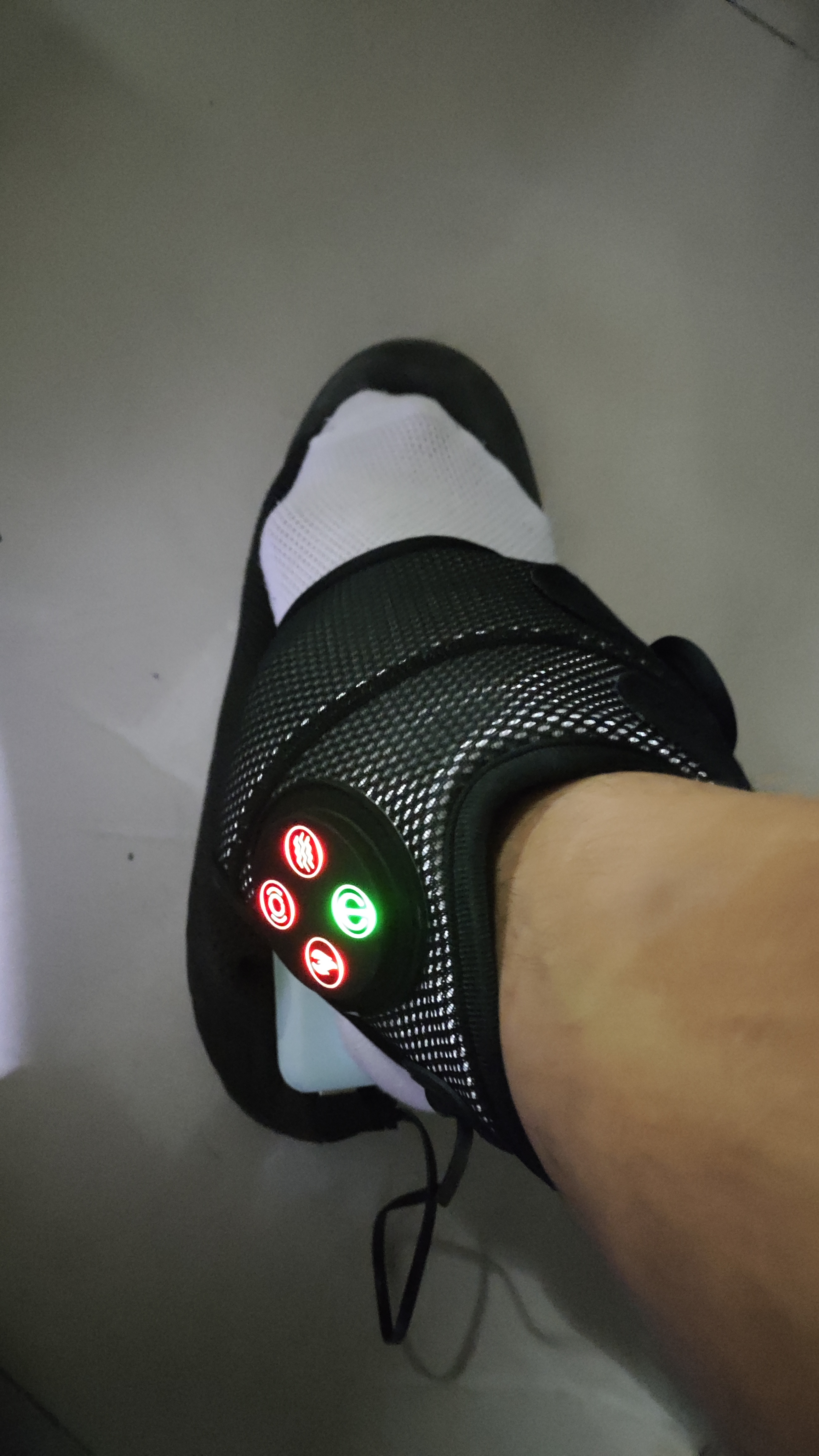 KLCOSY ankle massager suits various people