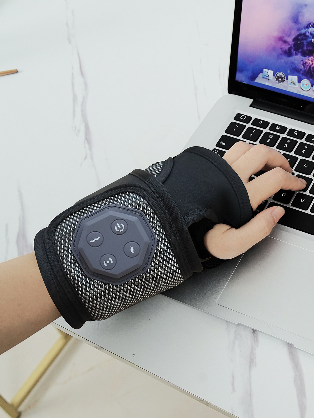 Klcosy Hand and Wrist Massager